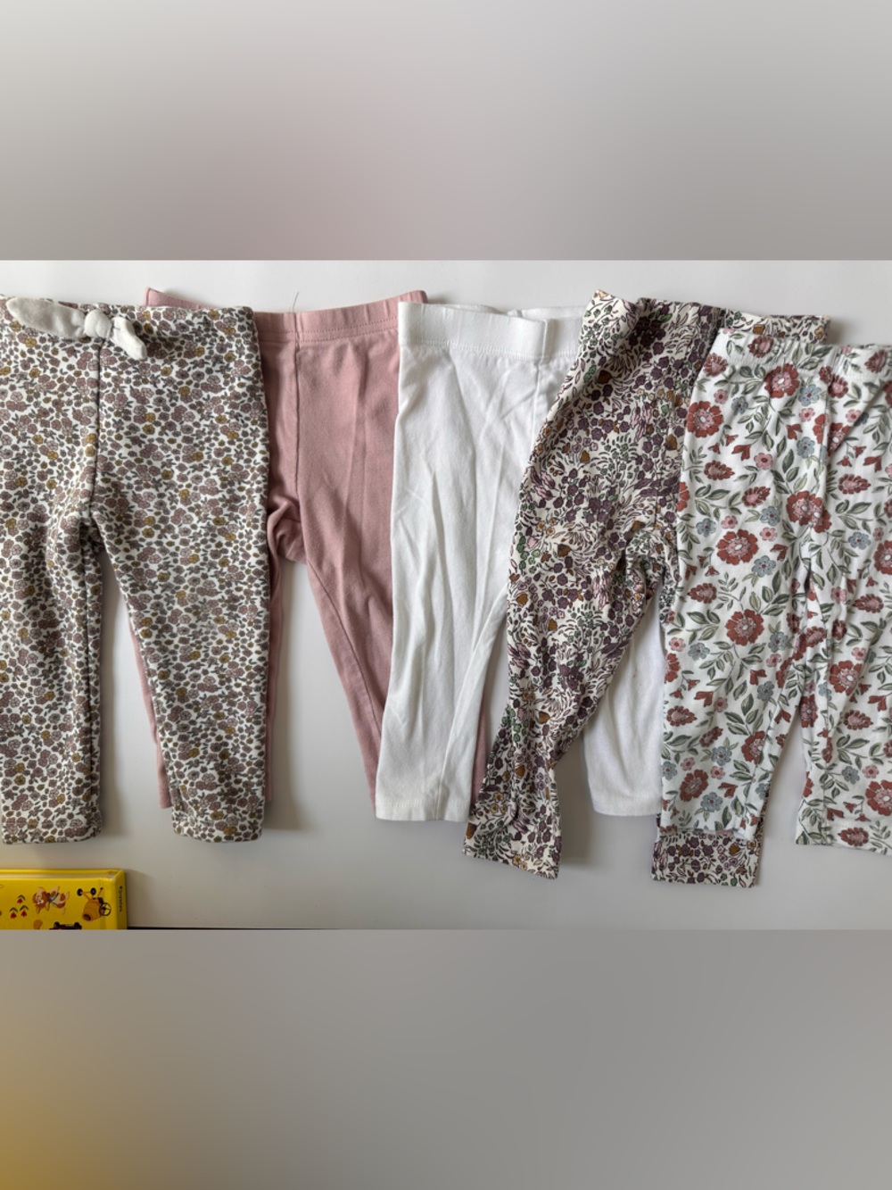 Girls Floral & Solid Leggings Set (5)— Pink, White, Brown Floral